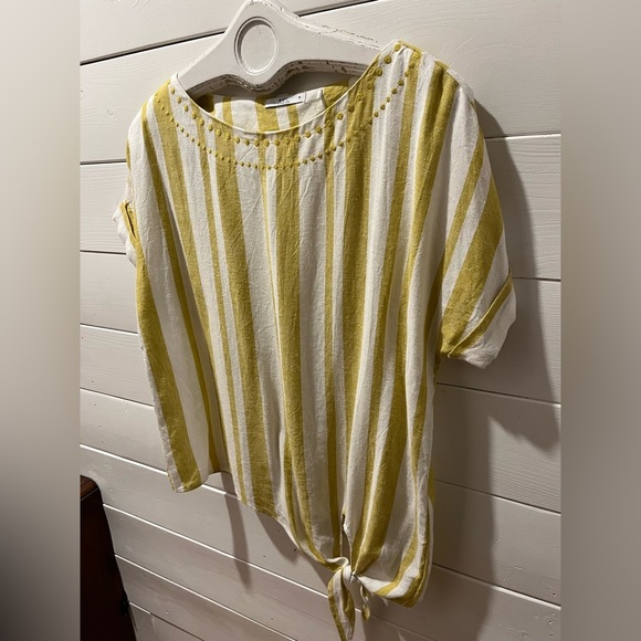 EDC by Esprit – Size M – Yellow & White Striped Tie-Front Top - Picture 7 of 9